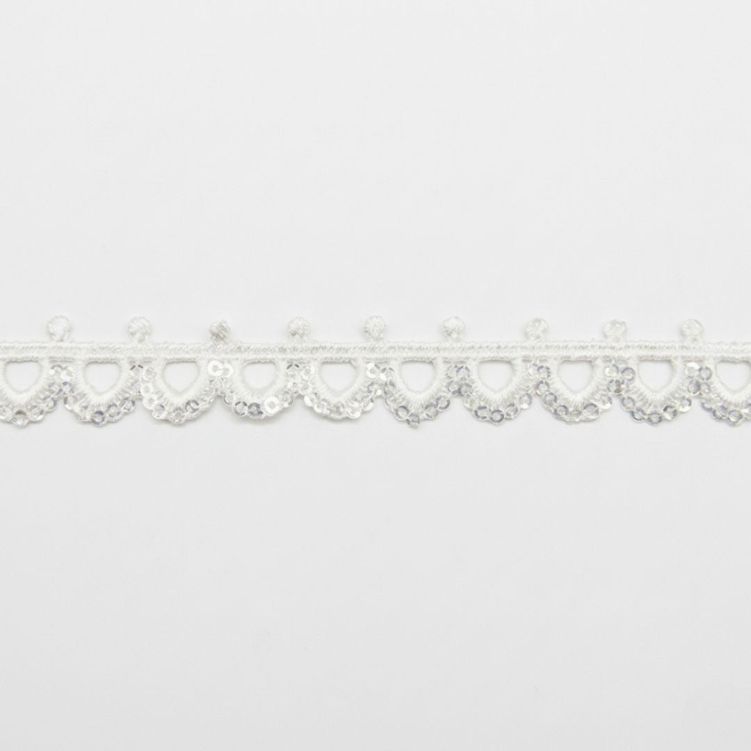 Belagio Enterprises 1/2-inch White Scalloped Sequin Trim
