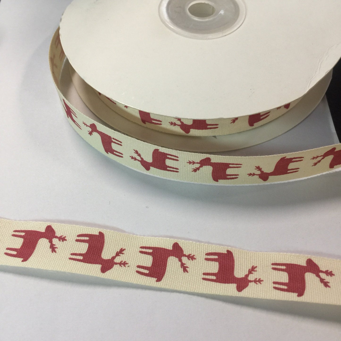 Belagio Enterprises Printed Cotton Ribbon Tape - 5/8" Width x 25 Yards Roll - Reindeer